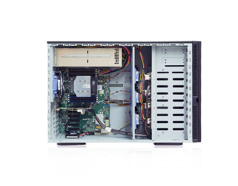 Server-Tower Intel Dual-CPU TI220 - Innenansicht