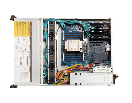 2U AMD single-CPU RA1224-GIEPN server (vSAN) - Internal view
